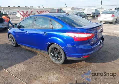 2014 Ford Focus Se z USA, uszkodzony, nr VIN 1FADP3F26EL237028